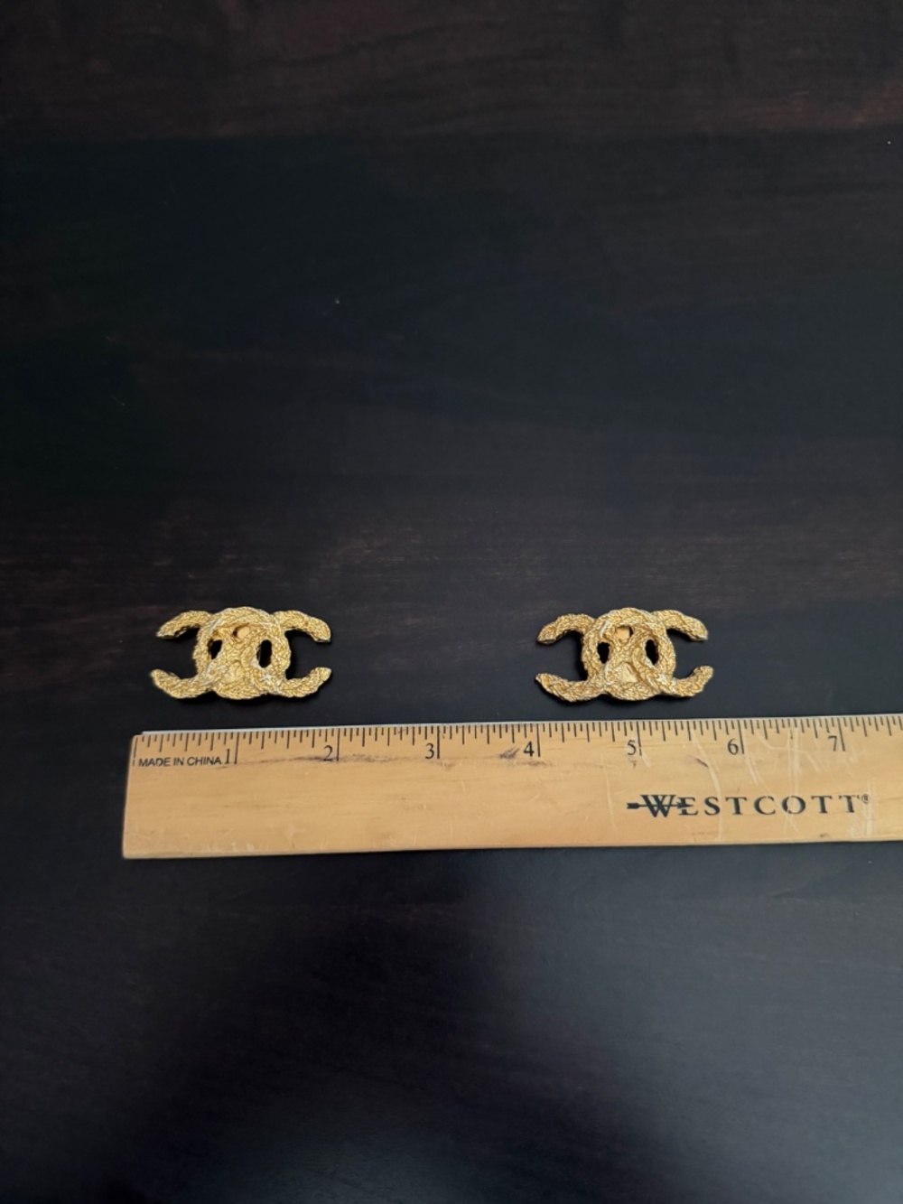 Chanel Bluette Shoe Clips Vintage CC Bluette France Logo Hardware Gold-tone RARE - Picture 14 of 16